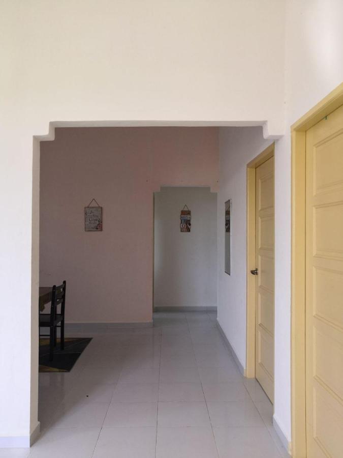 Ummi'S Homestay Besut Kampung Kuala Besut Exterior photo